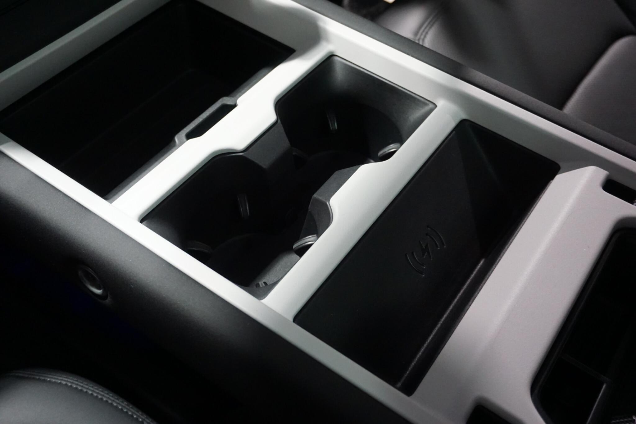 Land Rover Defender 110 3.0 D350 MHEV X-Dynamic SE SUV 5dr Diesel Auto 4WD Euro 6 (s/s) (350 ps)